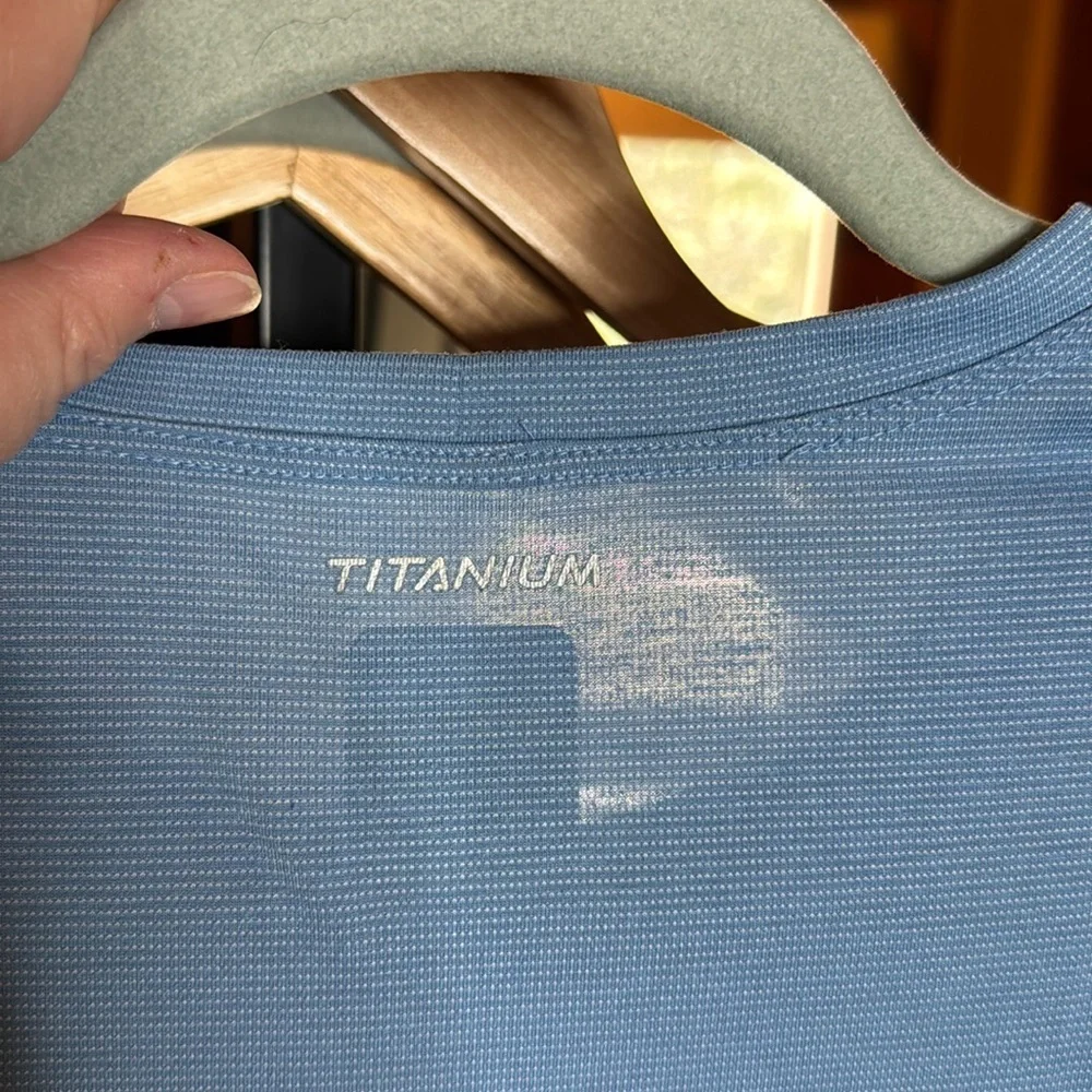 Columbia Titanium Blue Fitted Muscle Tee Sleeveless Size Small